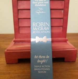 Robin McGraw Teiple action brightening serum